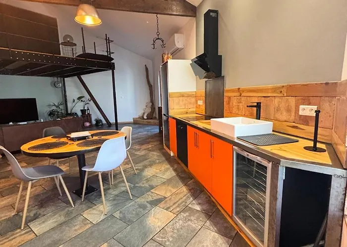 Maison Chaleureuse Entre Terre Et Mer.